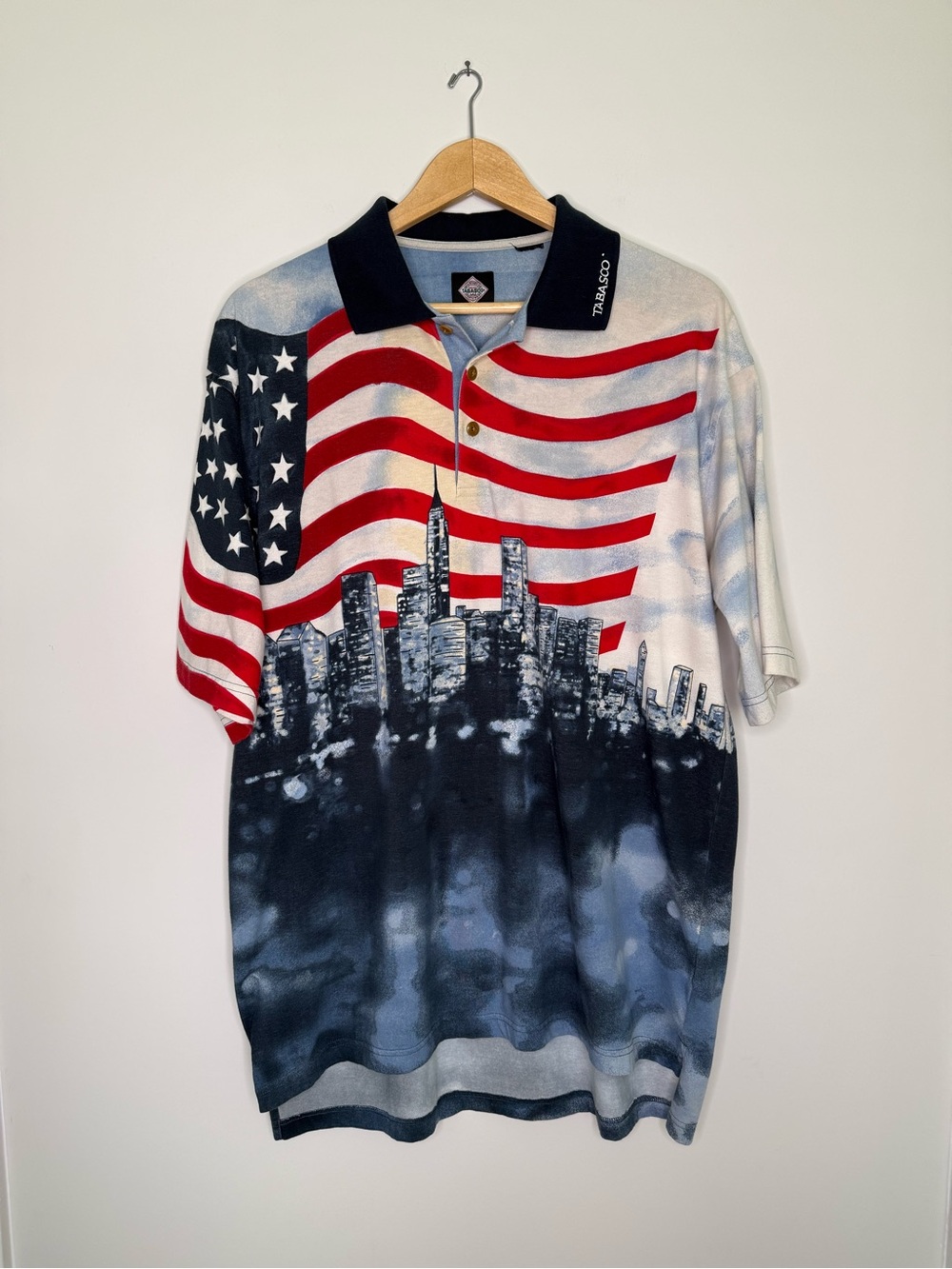 Tabasco American Flag NYC Skyline Graphic Polo Men’s L
